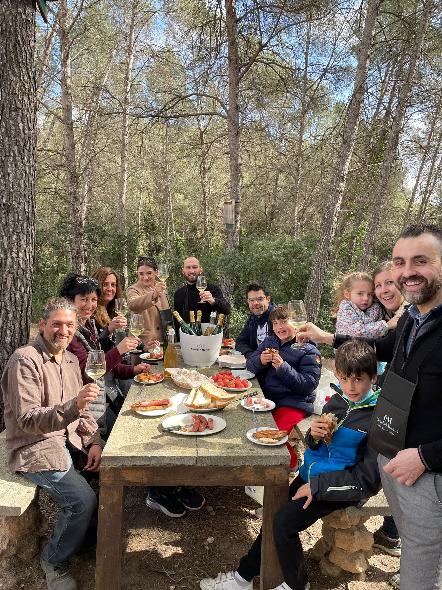 Comer_Sant_Sadurní_Brindis-Vinyes_Menus